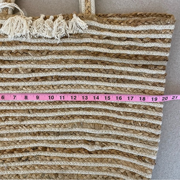 C&C California Large Striped Tassel Tote - Picture 9 of 11